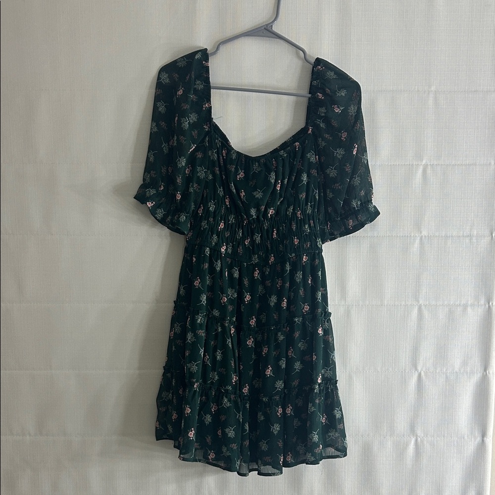 Francesca's Collections Green Floral Mini Dress